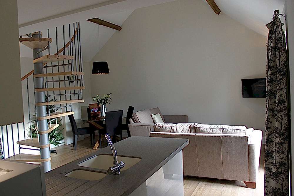 Honeysuckle pet friendly holiday accommodation 3.jpg Honeysuckle pet friendly holiday accommodation 3.jpg